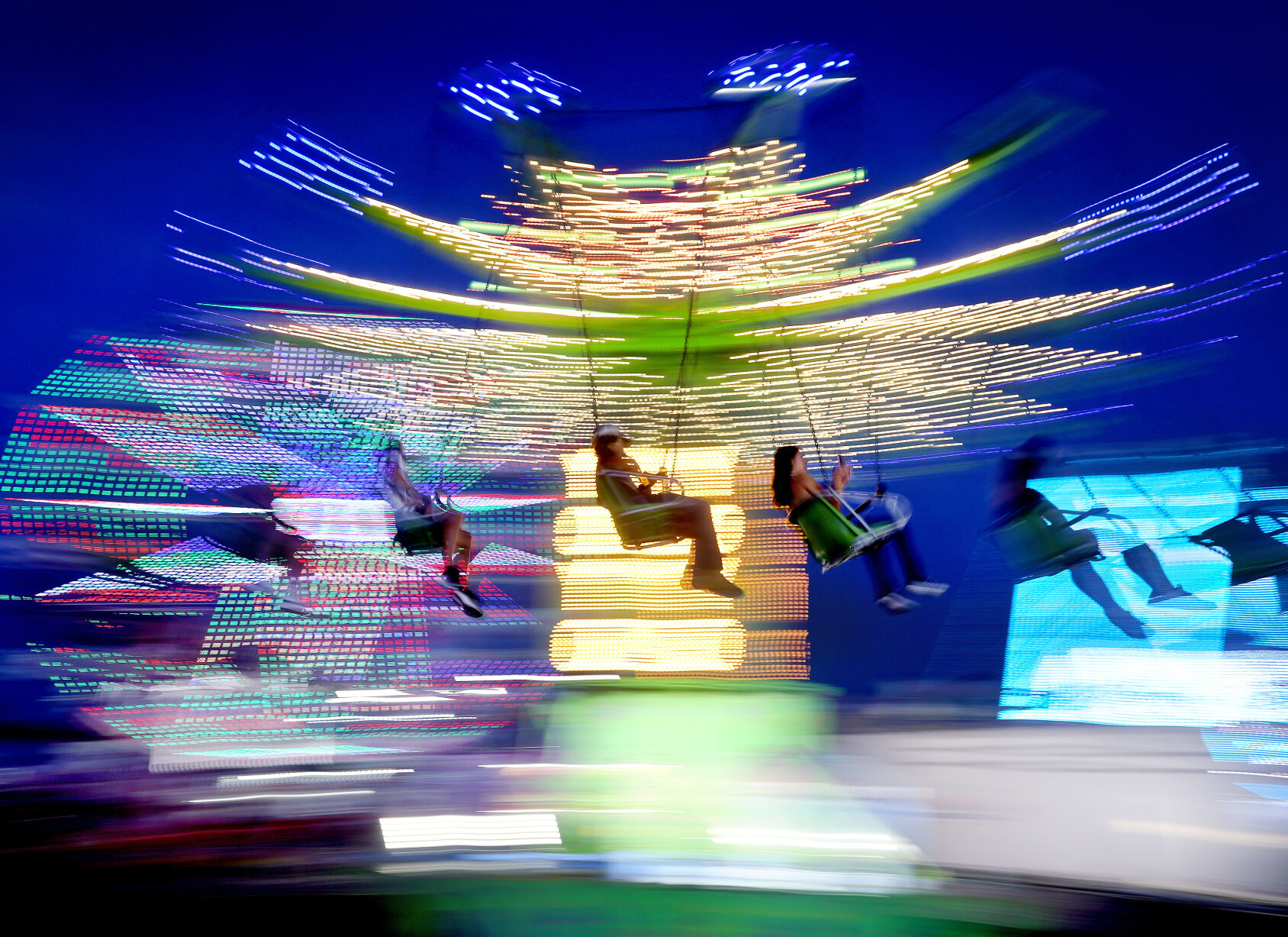 JVG_220801_FAIR01.jpg